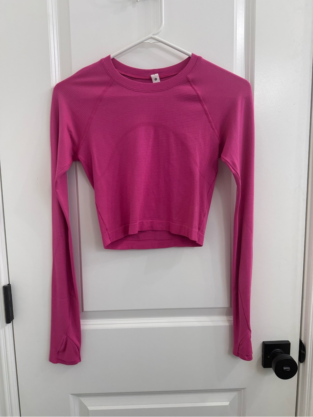 LULULEMON Swiftly tech long sleeve cropped shirt!!! Size 4!!!